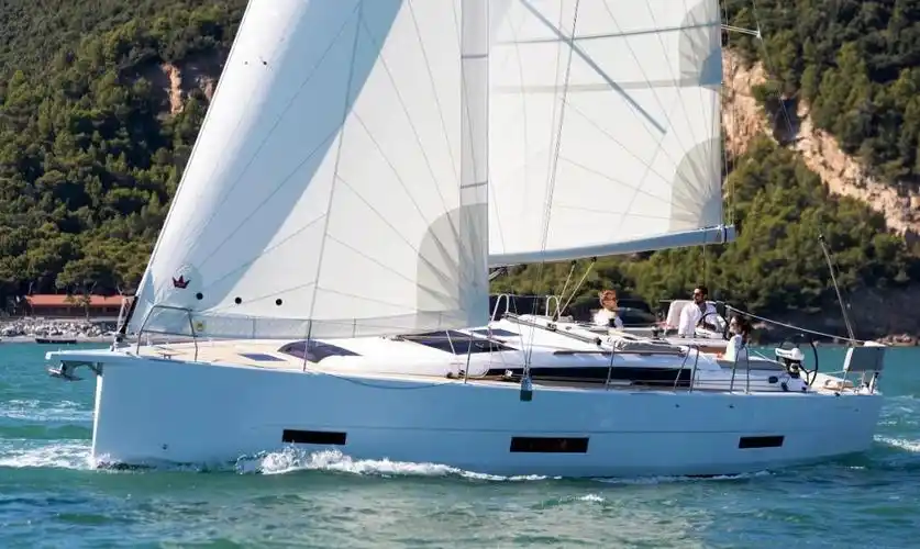 外观,性能,操纵感齐获高分,16米长的法国dufour 530帆船