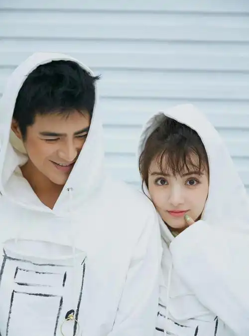 姜潮家太有钱了据说麦迪娜结婚前婆婆就在北京给她买了一栋小别墅