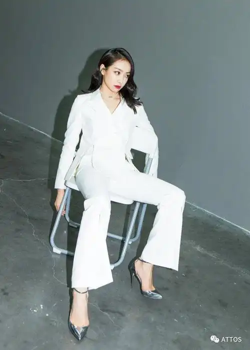 10个女明星9个都爱这双高跟鞋,你不服不行