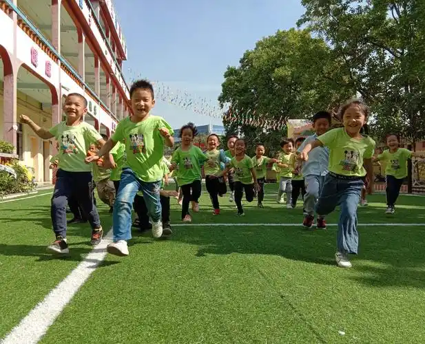 米奇幼儿园手机摄影大赛—《美丽校园我来拍》