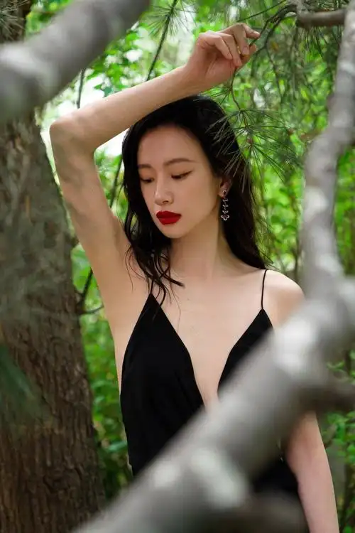 青年演员@李梦vivien 亮相reelfocus真实影像计划……_高清图集_新浪