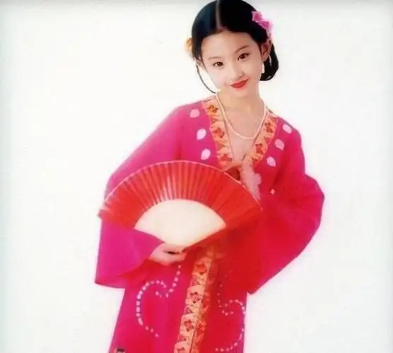 刘亦菲童年照曝光!从小美到大!