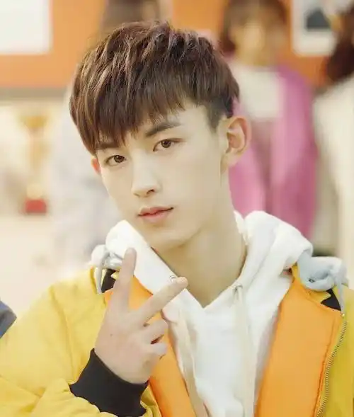 郭俊辰在少年派里扮演什么角色,出道几年为什么没有红_人生_剧中_因为