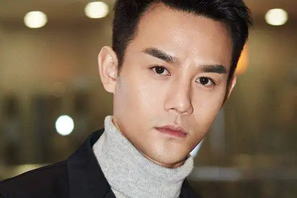 男人盯着你眼神发直什么意思直勾勾的看你代表什么