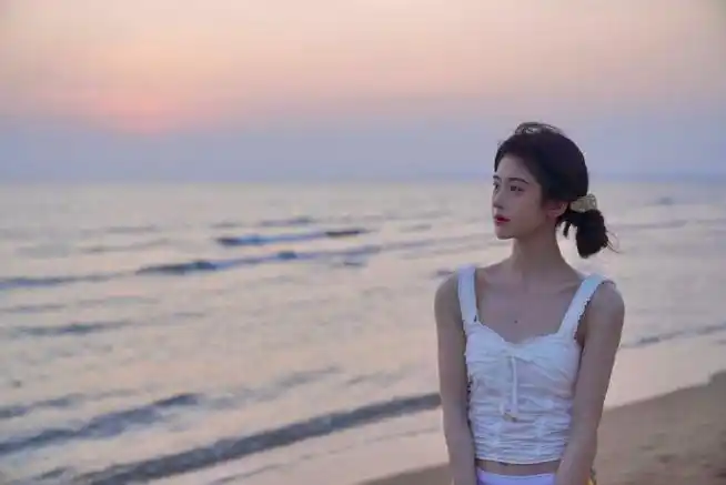 原来是@鞠婧祎的海边美图会员们还等什么,90家《花间令》速速再刷