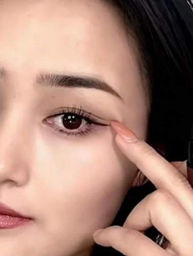 博主"仿妆"郑爽,开始皮肤黑脸上有肉,看到最后,求教程