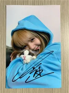 『冲冠』blackpink lisa 亲笔签名照片24款热门经典宣传照 6寸