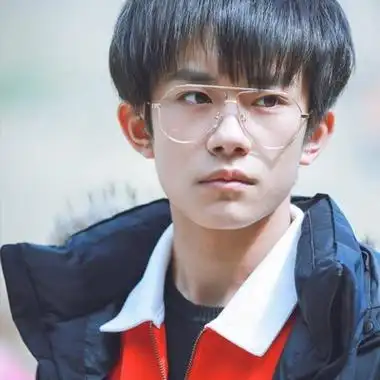 qq头像易烊千玺帅气十梦九你