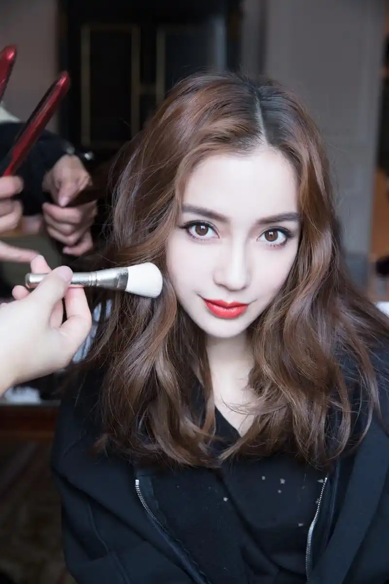 angelababy杨颖化妆自拍照图片