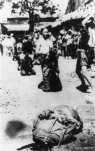 据说当年的刑场就设于今天的菜市口大街北侧十字路口附近,每到冬至