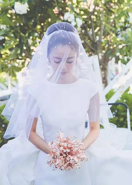 完全看不懂安以轩的这件婚纱