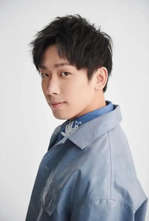 90后男低音歌手代表刘瀚之人声低音炮是如何炼成的