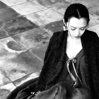 真人头像霸气女生超拽黑白 霸气头像图片大全 -【爱个性】