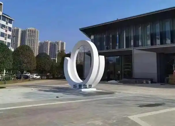 不锈钢的优点有很多,耐腐蚀,易清洁易维护,用的时间长久,易造型