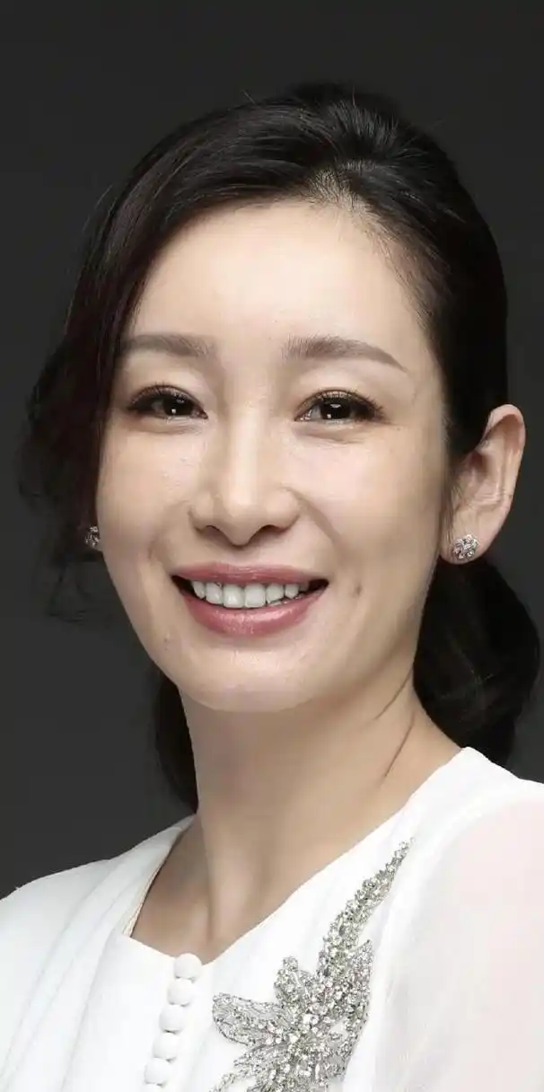 秦海璐高清写真3  本文并不代表小编赞同其观点和对其真实性负责.