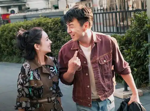 雷佳音佟丽娅:两人的兄妹关系也十分不错