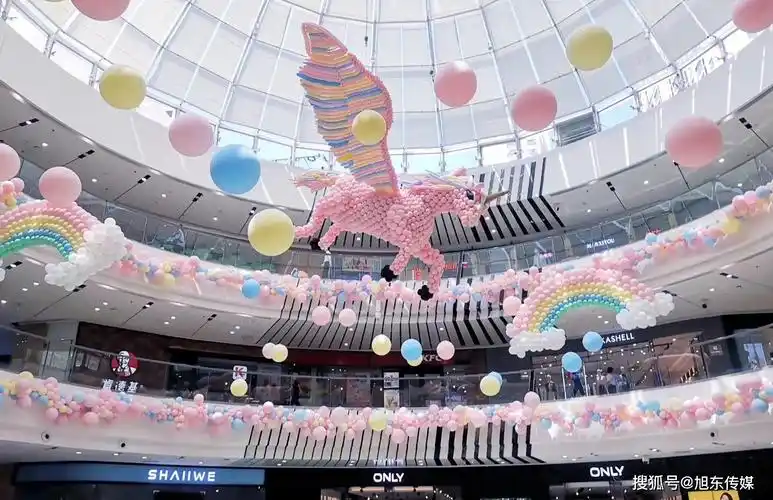 气球美陈气球布置大型商场气球美陈布置深圳气球布置指尖气球
