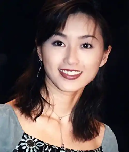 玉女掌门酒井法子:为迁就丈夫吸毒,48岁在微博上公开