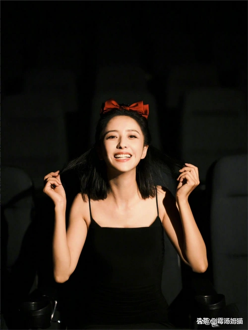 陈思诚看佟丽娅电影哭了!激动发表4分钟感言,赞前妻演技应拿奖