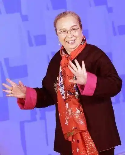 原创"容嬷嬷"李明启:因演技精湛形象深入人心,戏外买菜坐车都被拒