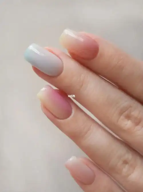 糖果渐变色美甲