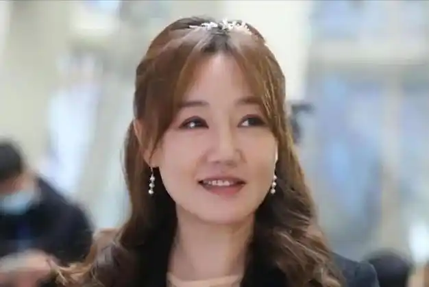 胡歌老婆黄曦宁近照被扒如今我终于明白胡歌为何会选择她