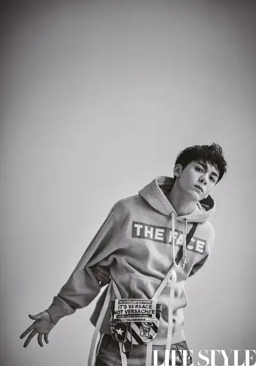 曾舜晞登时尚杂志封面 摩登运动展现全新风格