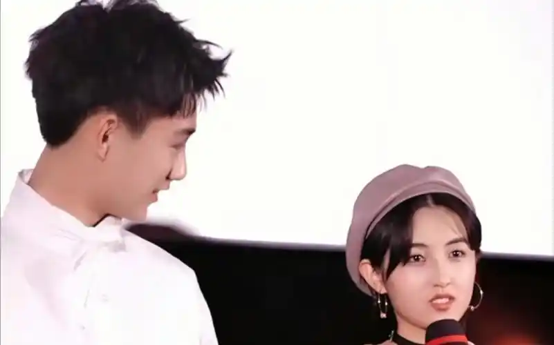 【张子枫72荣梓杉】想当哥哥的弟弟和想叫弟弟哥哥的姐姐!