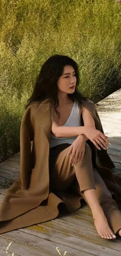 美女明星壁纸|江疏影美图(29)_网易订阅