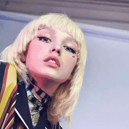 rebecca时尚假发丨打造夏季魅力颜型尽情享受每一个不追随时刻内含