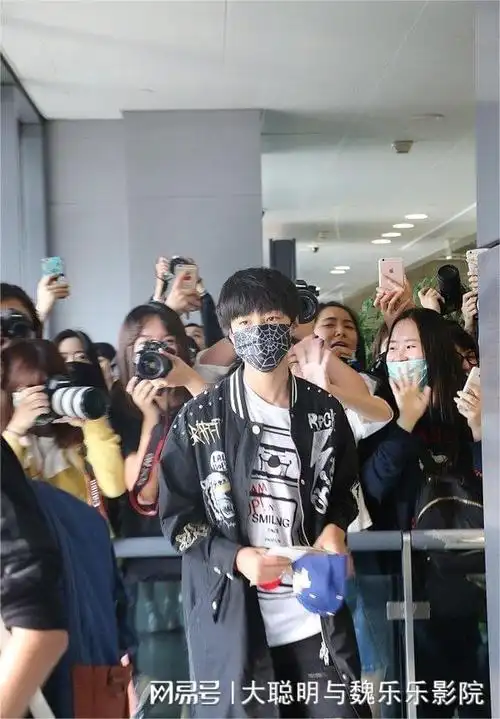 太刚了何赛飞在剧组追打无良代拍肖战王俊凯也曾公开抵制