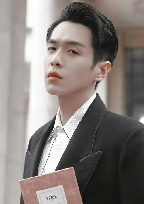 明星张若昀写真合集:英俊帅气,文质彬彬_张若昀_写真_明星