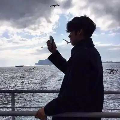 干净好看的优质背影帅气男头