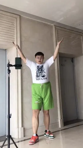 胖男孩夏季穿搭清凉又帅气