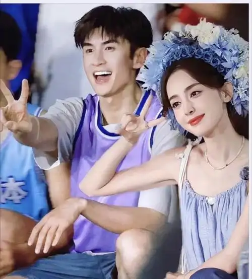 古力娜扎和张云龙的cp话题再出圈,两人之间的种种互动被猜测是真的在