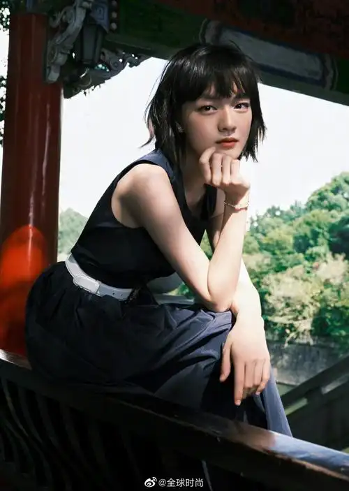 文淇19岁生日写真释出,笑出青春活力__财经头条