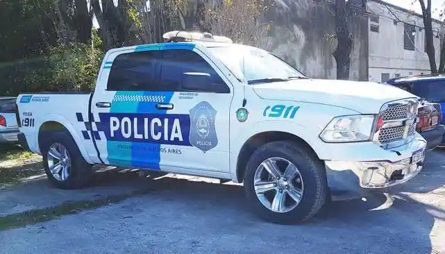 阿根廷男子报案称母亲失踪,警察却在他家后院挖出一具发臭的女尸