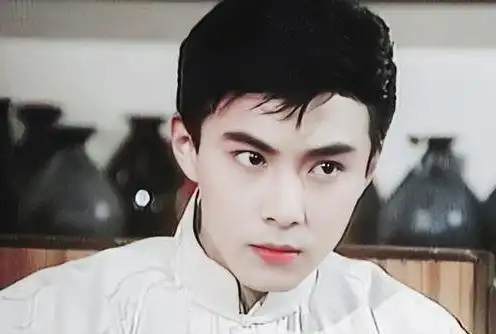 盘点明星帅气照片除了沙溢和沈腾他的颜值也让你一眼万年