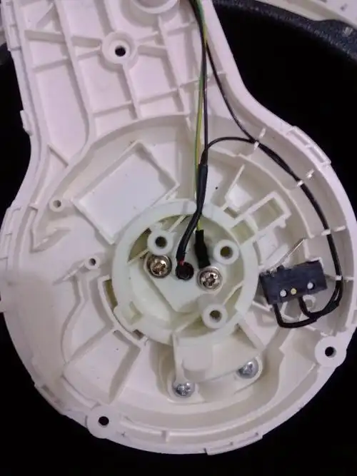 苏泊尔电压力锅锅盖拆解图用配的饭勺插进去转一圈即可