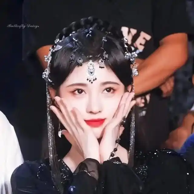 我为鞠婧祎开全麦 请林二岁和林怡怡向鞠婧祎道歉 不道歉绝不罢 - 抖