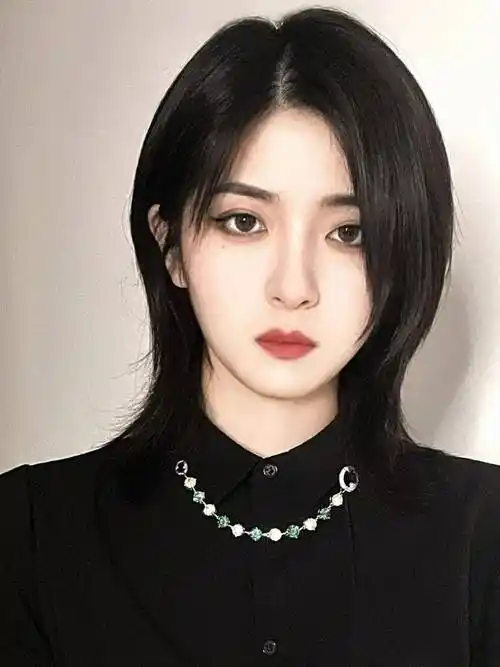 利落又爽快的锁骨碎发_锁骨