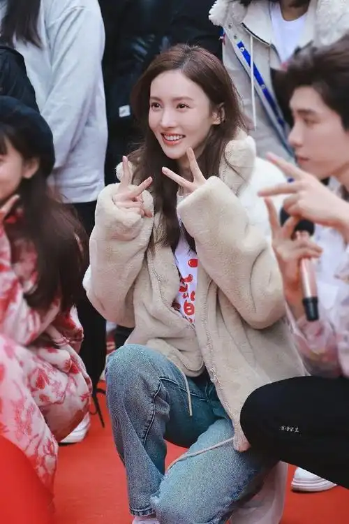 金晨新剧路透##不会恋爱的我们开机