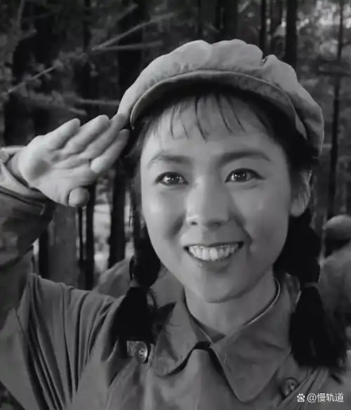 她曾出演多部电影,其中最著名的角色当属《英雄儿女》中的"王芳".