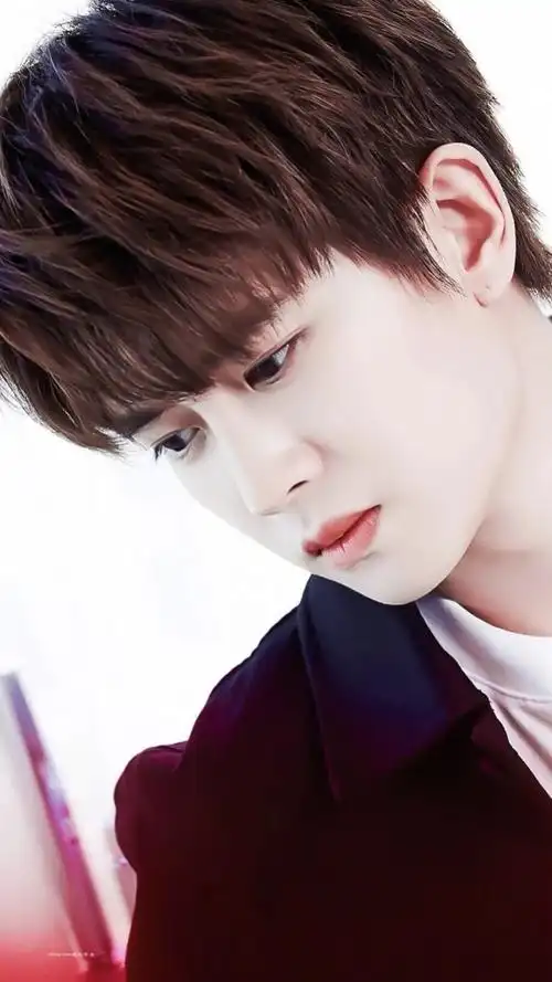 任嘉伦头像壁纸:国超阳光帅气头像壁纸合集