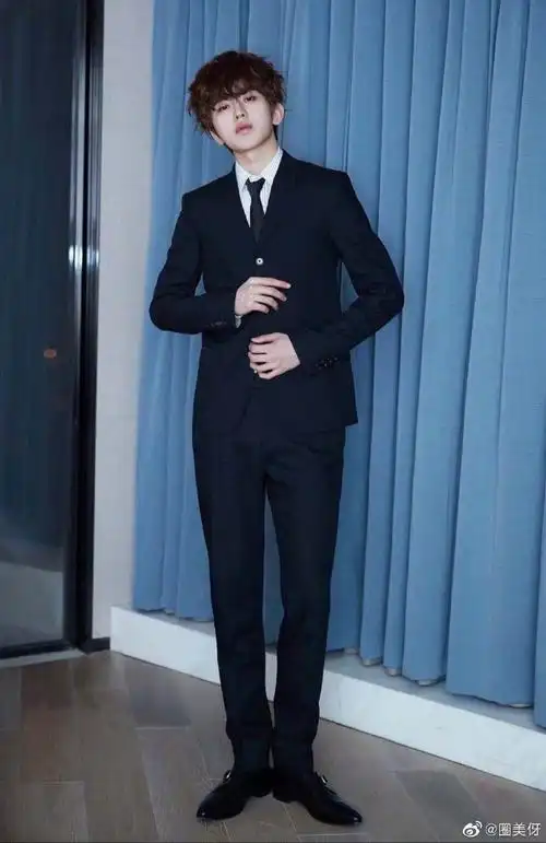 男明星的身高梗#记得前段时间看蔡徐坤的照片,才发现他居然那么高