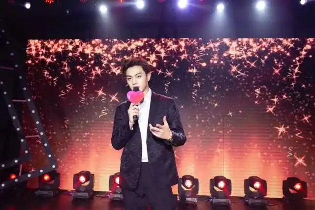 许凯唱歌跑调怎么回事许凯唱什么歌在哪里听