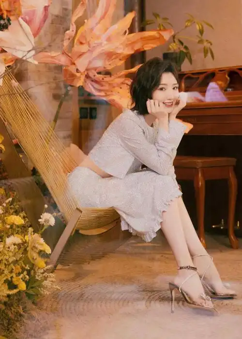 毛晓彤最美写真套图曝光网友惊呼最后一张没有忍住壁纸了