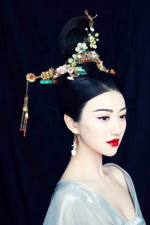 景甜大唐荣耀海量剧照 被赞还原度超高女主