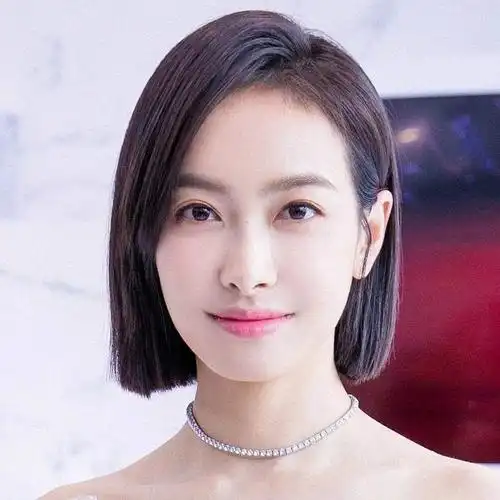 更加干练和时尚,真想求同款发型啊学杨幂,宋茜的短发发型,不仅上瘾还