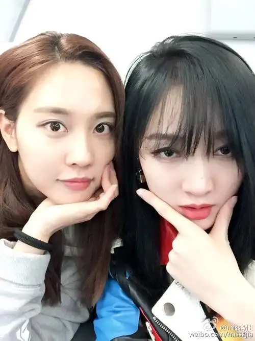 [miss a][新闻]160410 孟佳晒和王霏霏合照 "hi~霏~"